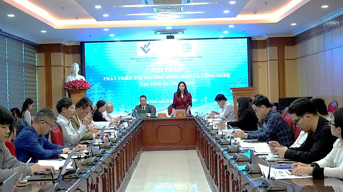 Đồng chí Vũ Thị Kim Chi - Phó Giám đốc Sở KH&CN tỉnh Quảng Ninh phát biểu khai mạc Hội thảo